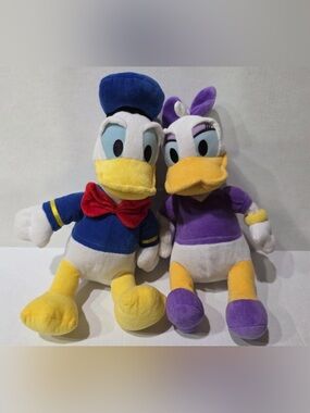 Disney Donald & Daisy Duck Plush Set by Just Play Collectible Plush Kid’s Toy